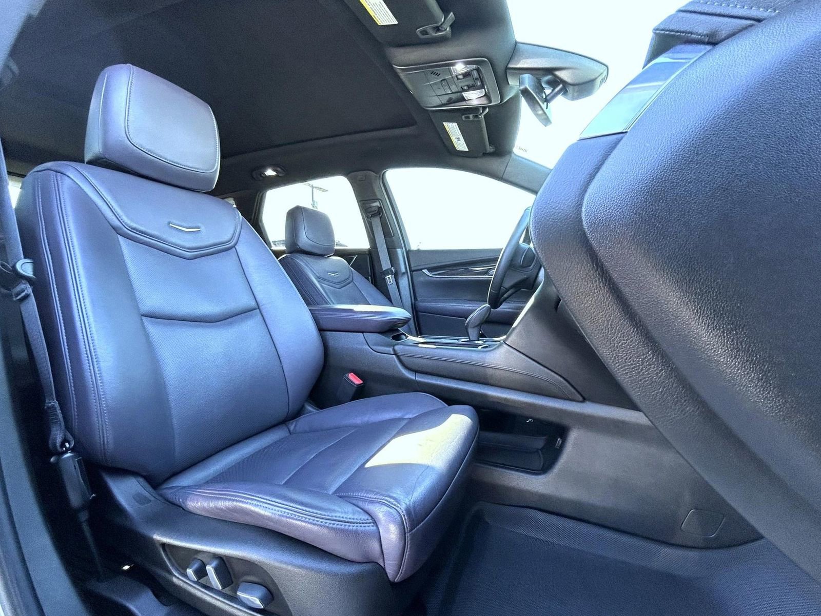 Used 2017 Cadillac XT5 Premium Luxury image 15