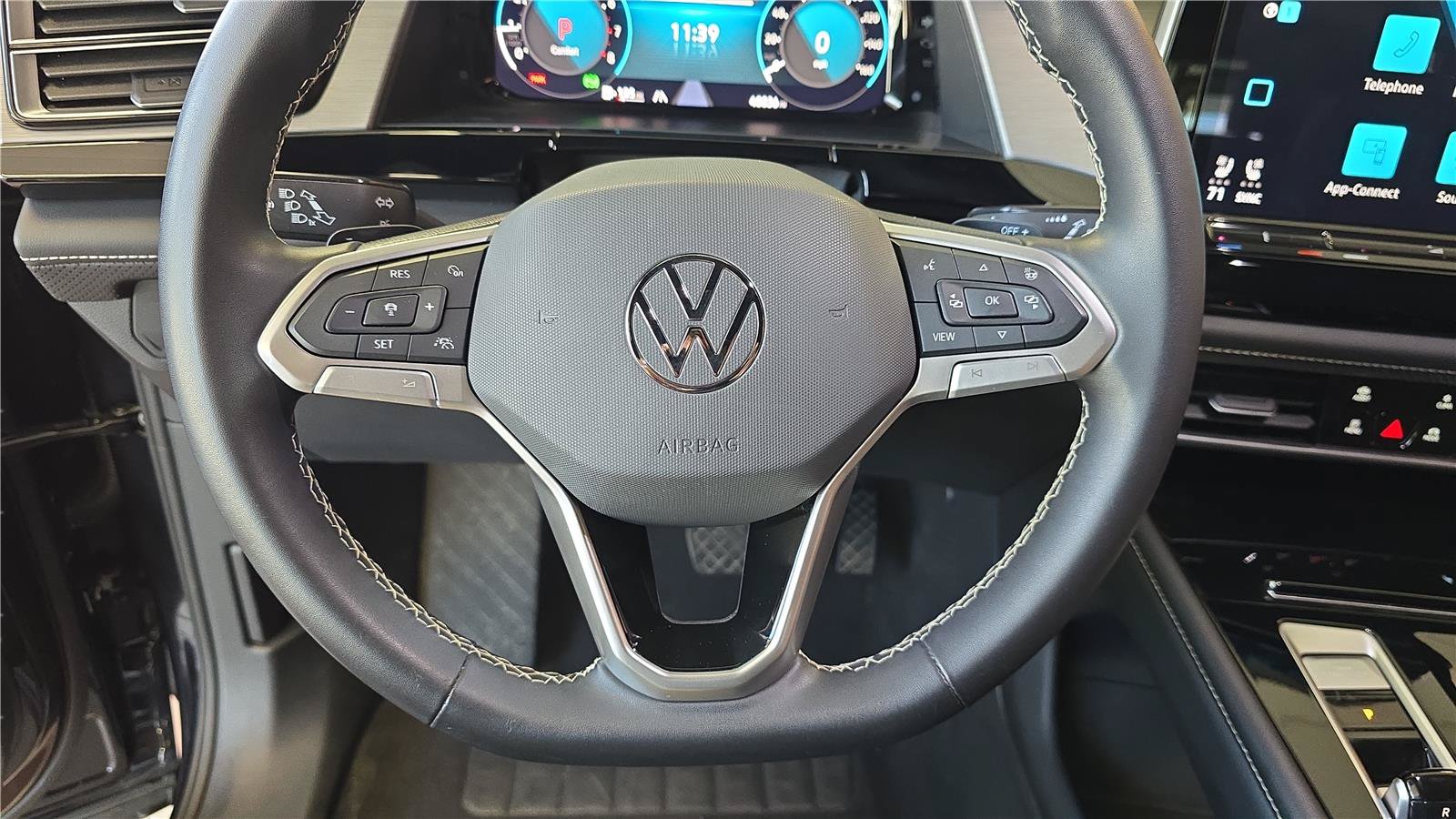 Used 2024 Volkswagen Atlas Cross Sport SE AWD/4WD image 26