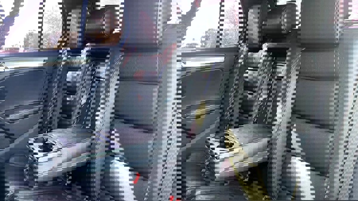 Used 2013 Volkswagen Golf R 4-Door image 41