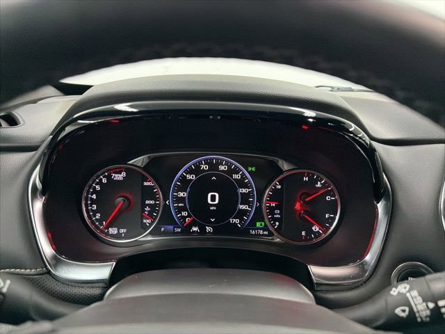 Used 2023 Chevrolet Traverse Premier image 12