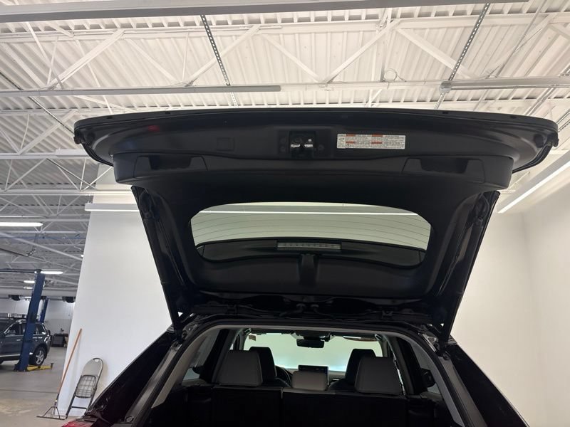 Used 2022 Toyota RAV4 XLE Premium AWD/4WD image 12