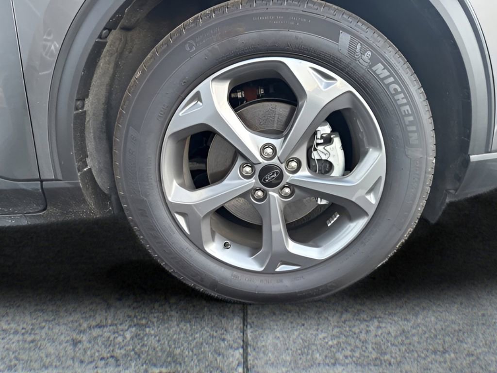 Used 2025 Ford Escape ST-Line w/ Equipment Group 301A image 8