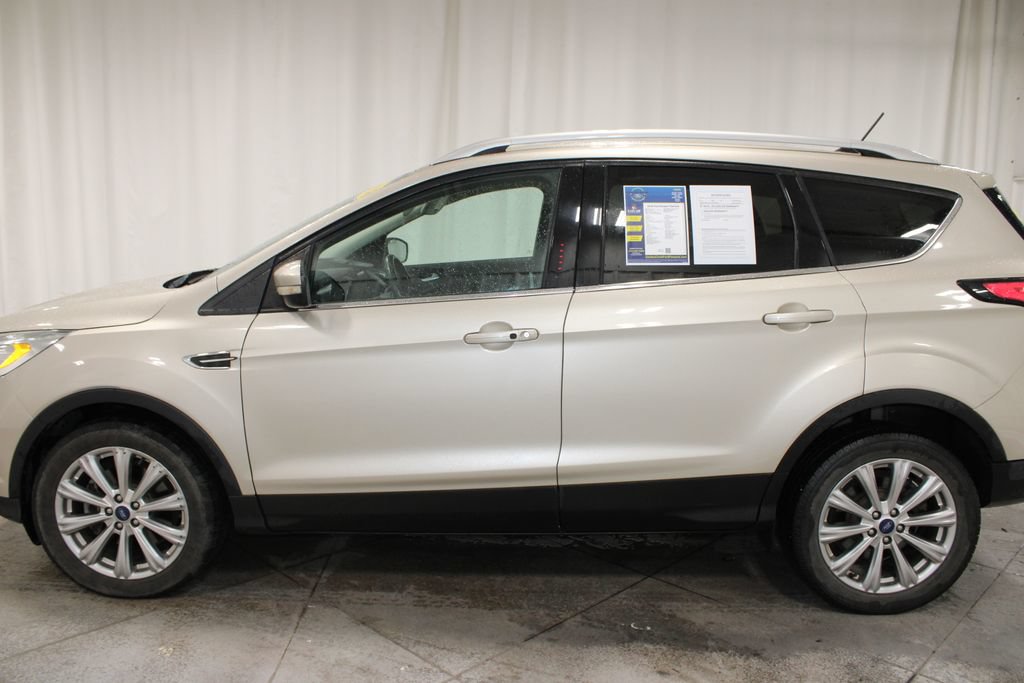 Used 2018 Ford Escape Titanium w/ Ford Safe & Smart Package FWD image 6