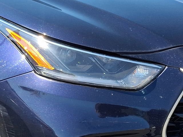 Used 2021 Toyota Highlander XLE image 8