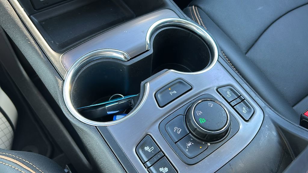 Used 2022 GMC Terrain AT4 w/ Infotainment Package II image 20