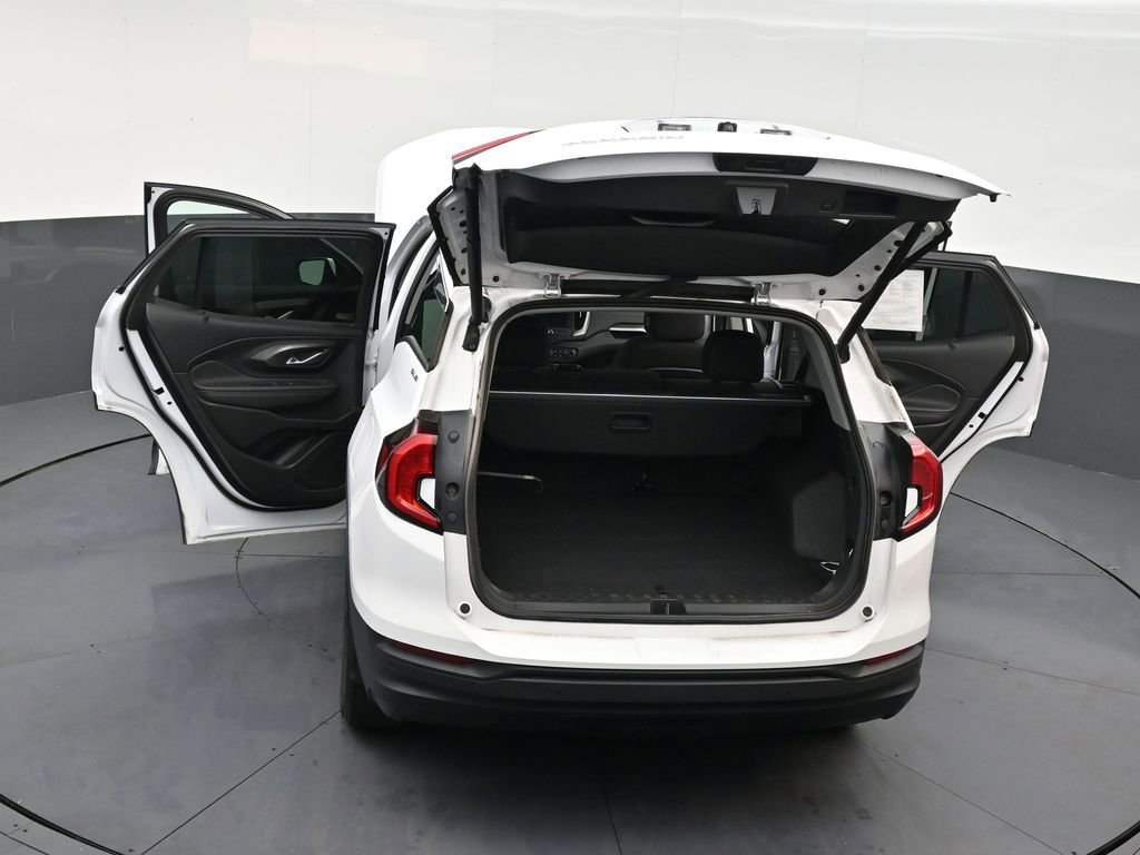 Used 2023 GMC Terrain SLE w/ Driver Convenience Package FWD image 33