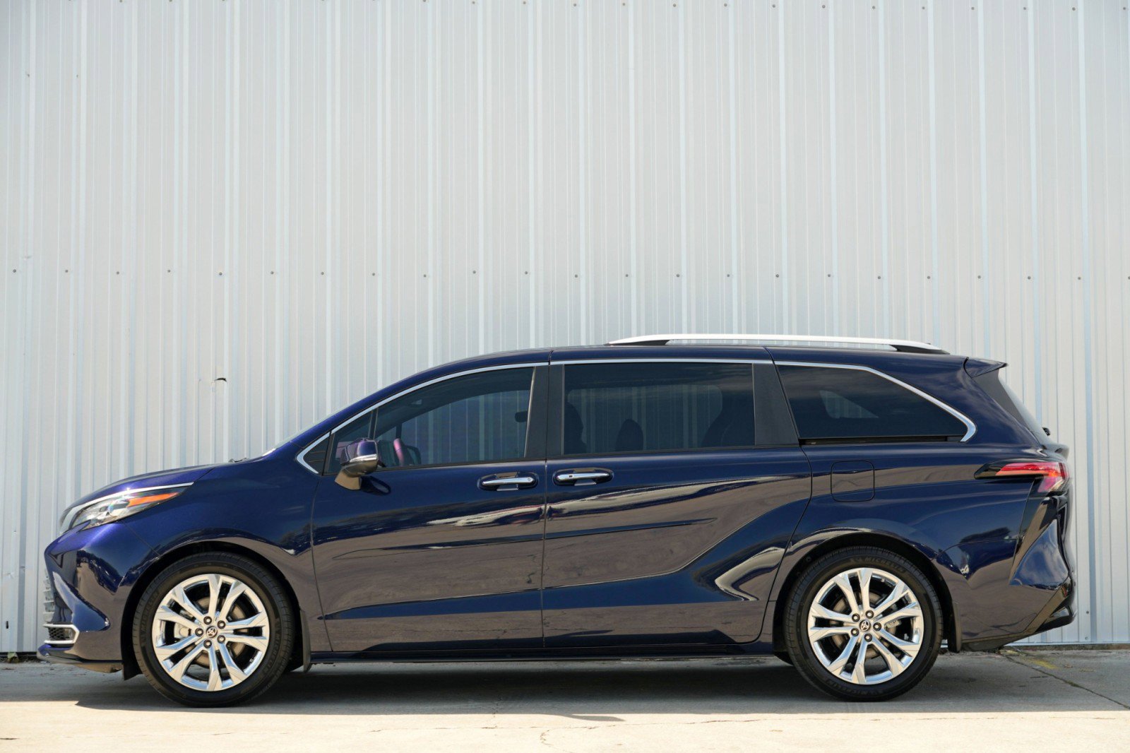 Used 2024 Toyota Sienna Platinum image 52