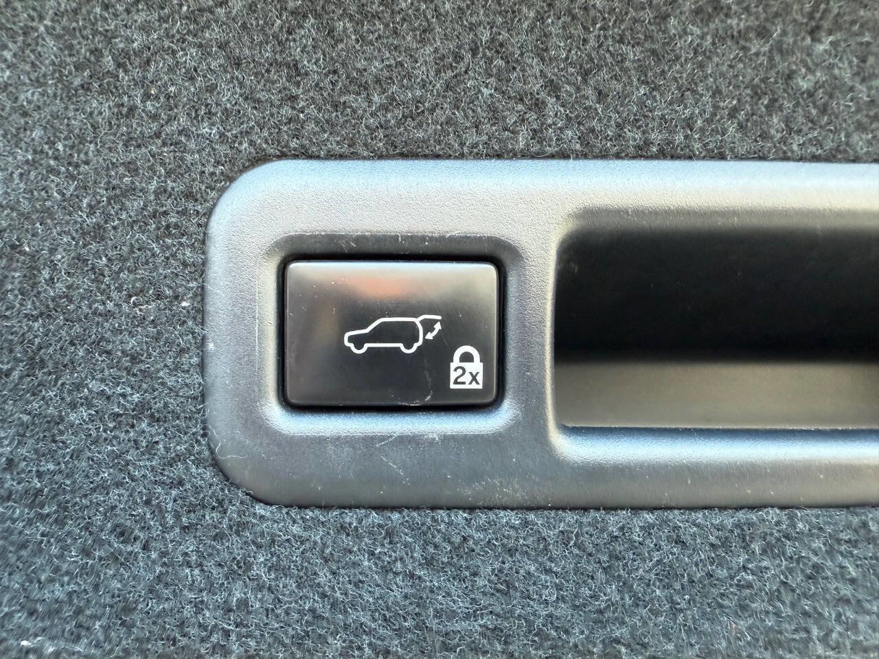 Used 2018 Lexus RX 350L Luxury w/ Accessory Package image 51