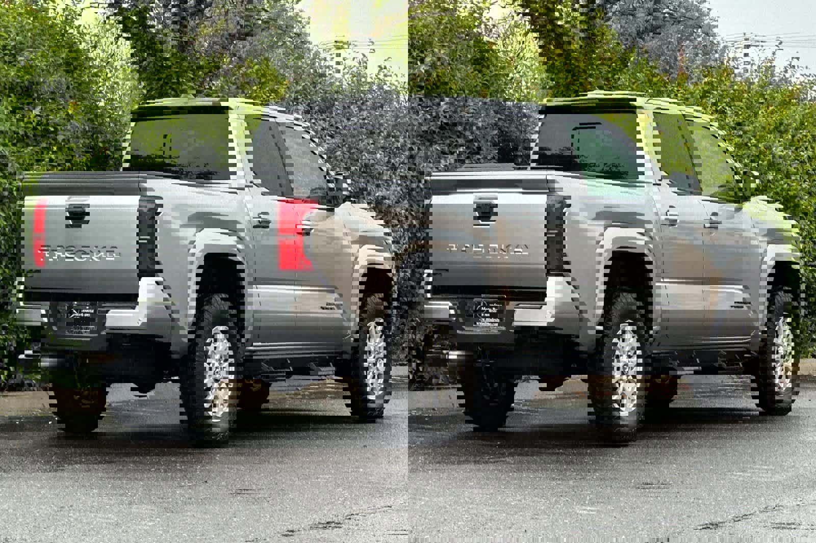 Used 2025 Toyota Tacoma SR5 w/ SR5 Upgrade Package image 3