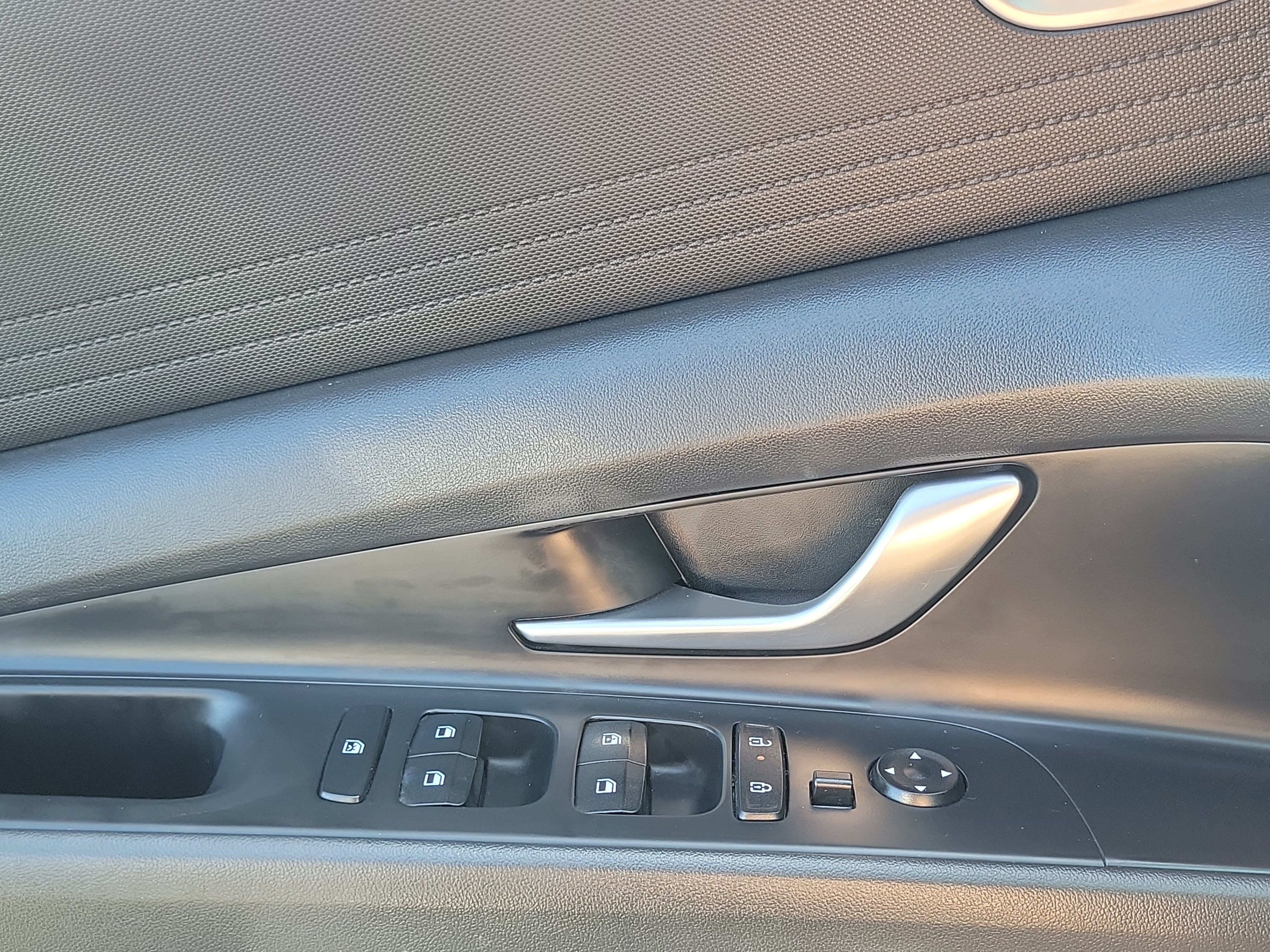 Certified 2024 Hyundai Elantra SEL FWD image 13