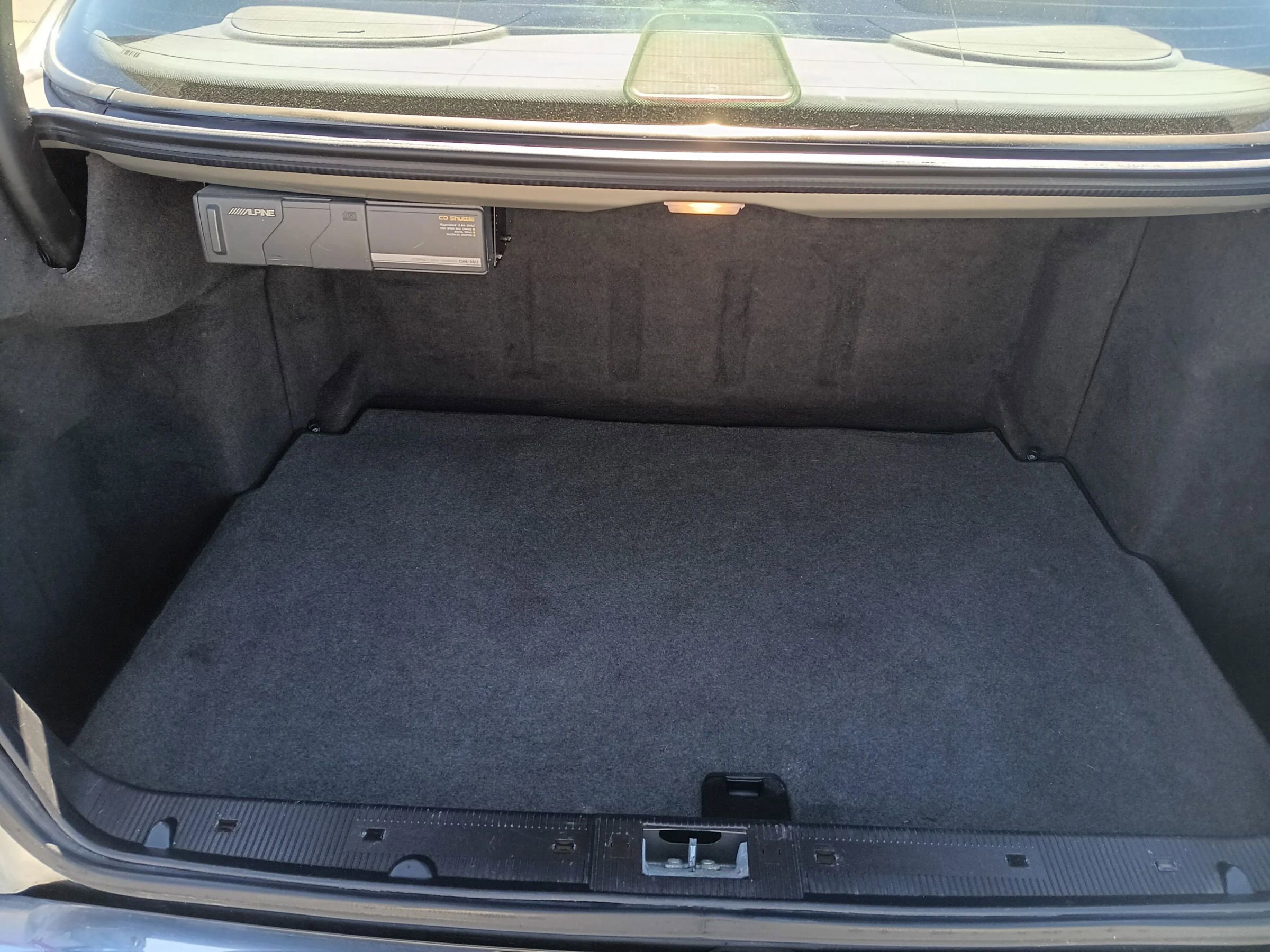 Used 1998 Mercedes-Benz E 320 Sedan image 10