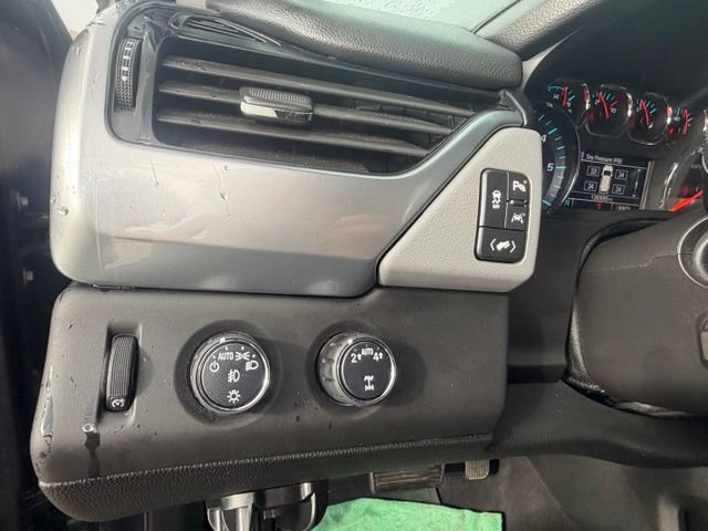 Used 2020 Chevrolet Suburban LT w/ RST Edition AWD/4WD image 19