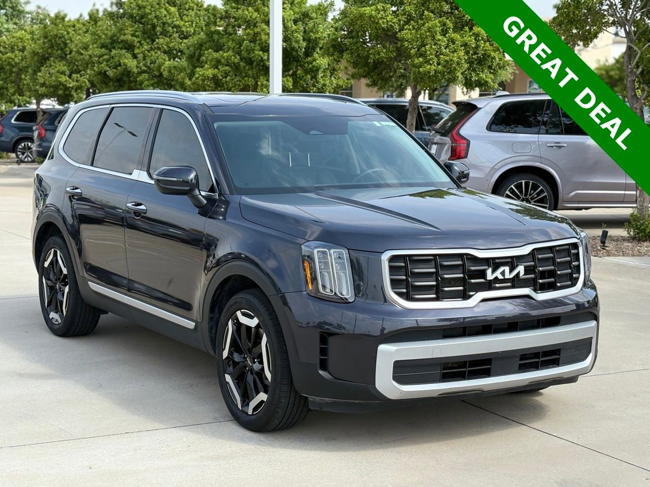 Used 2025 Kia Telluride S FWD image 5