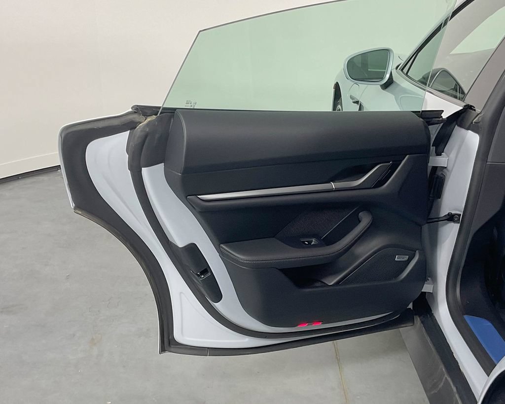 Certified 2025 Porsche Taycan RWD image 28
