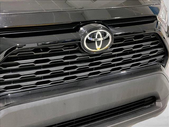 Used 2022 Toyota RAV4 XLE w/ Convenience Package FWD image 30
