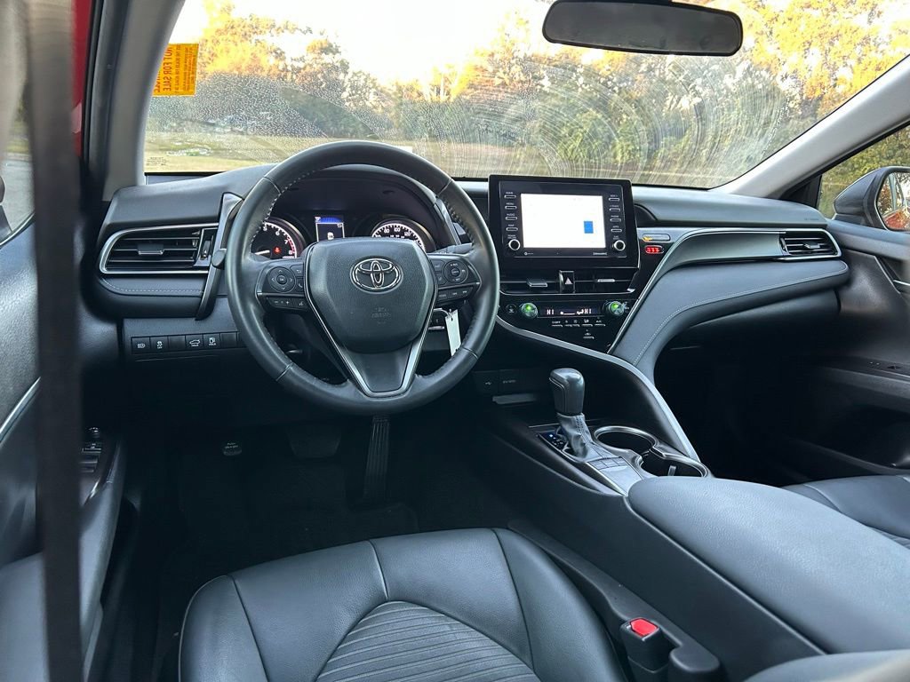 Used 2024 Toyota Camry SE image 12