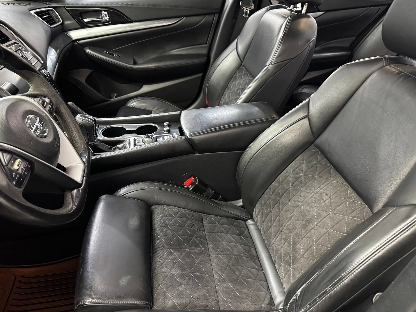 Used 2017 Nissan Maxima SR FWD image 11