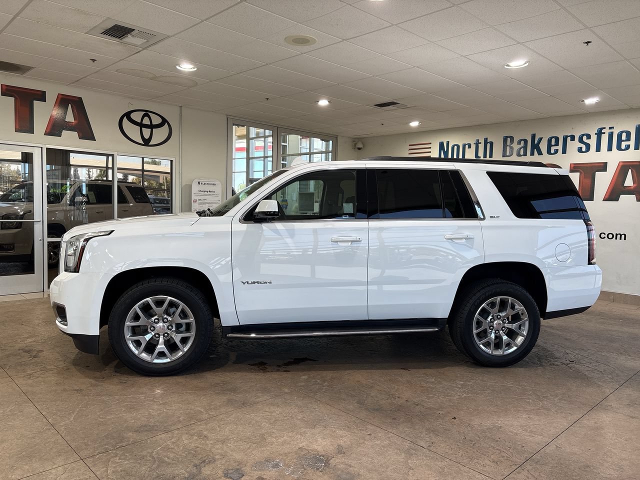 Used 2018 GMC Yukon SLT w/ Open Road Package RWD image 7