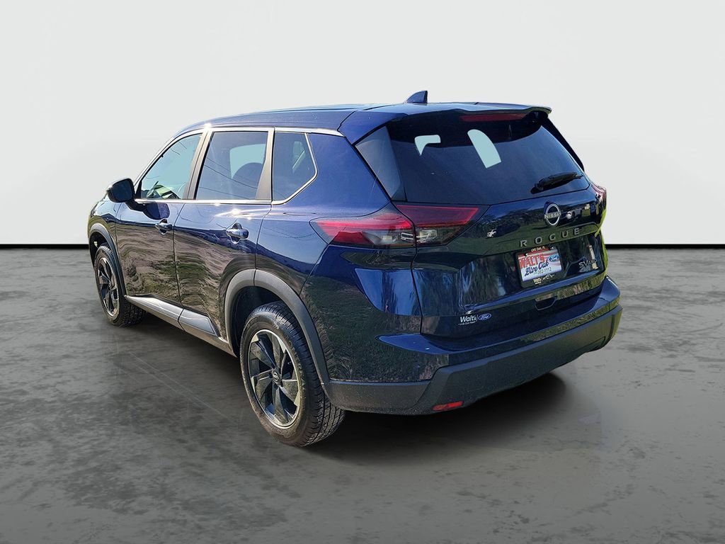 Used 2024 Nissan Rogue SV AWD/4WD image 3