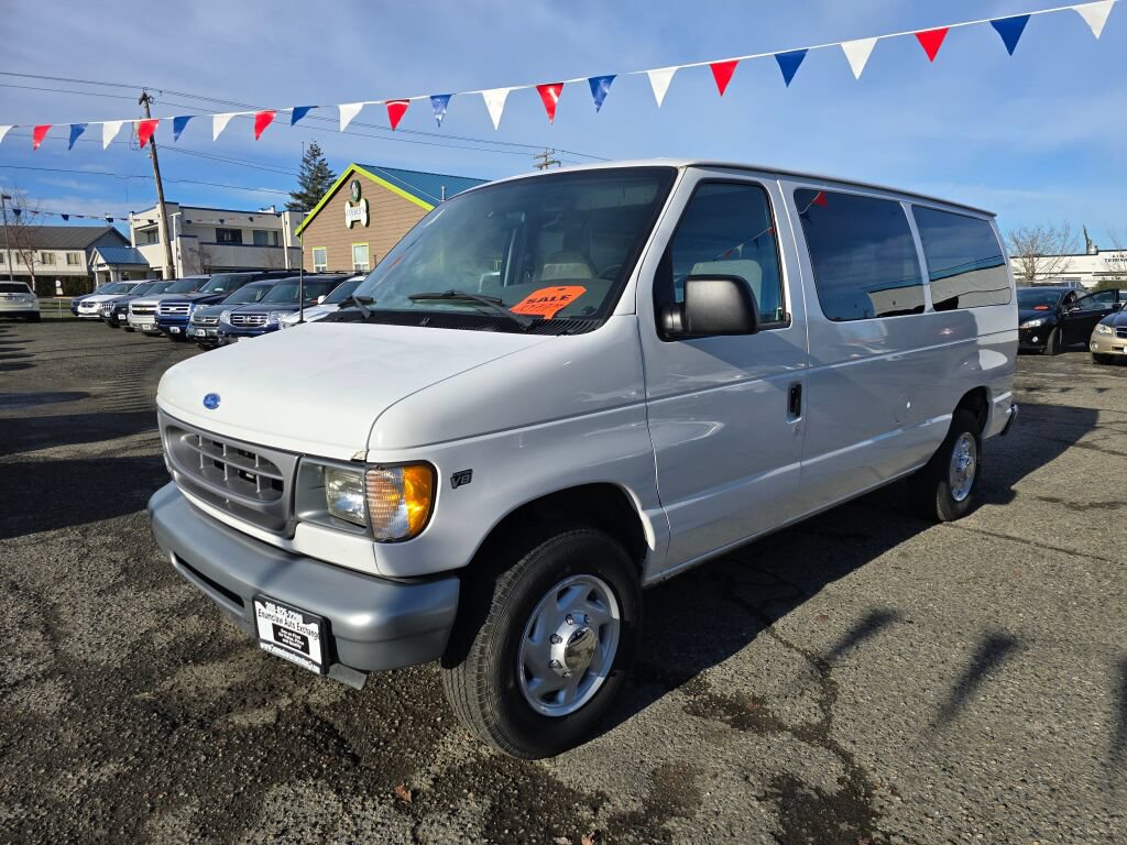 Used 2002 Ford E-250 and Econoline 250 RWD image 3