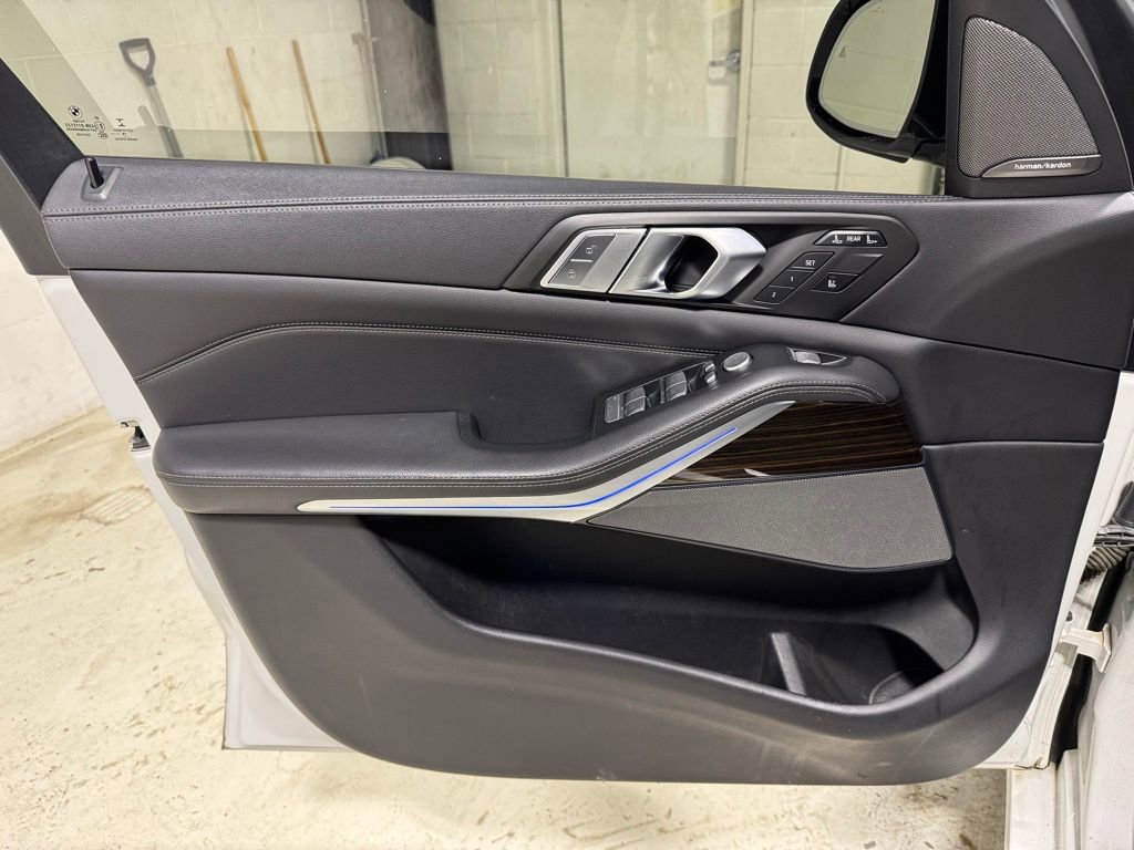 Used 2020 BMW X7 xDrive40i w/ Cold Weather Package image 13