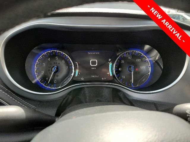 Used 2020 Chrysler Pacifica Limited w/ S Appearance Package FWD image 9