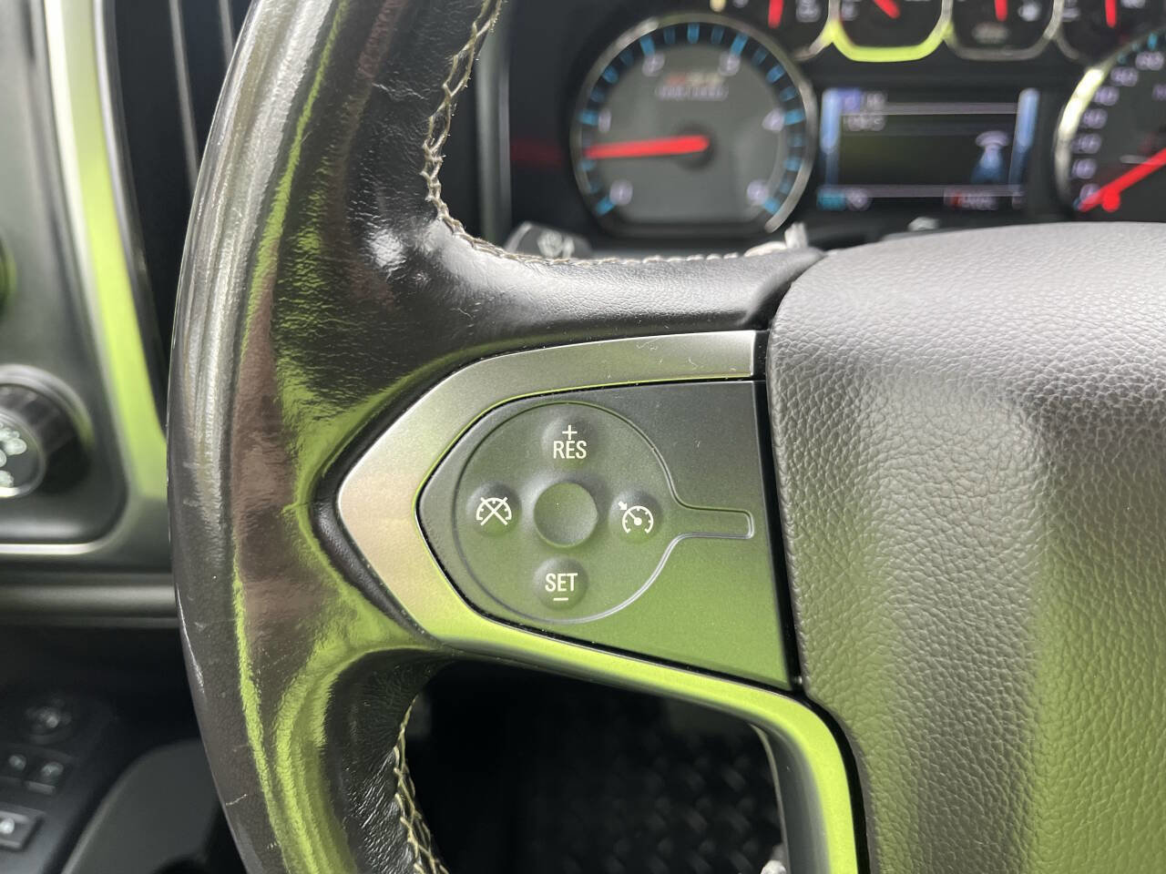 Used 2019 Chevrolet Silverado 2500 LTZ image 15