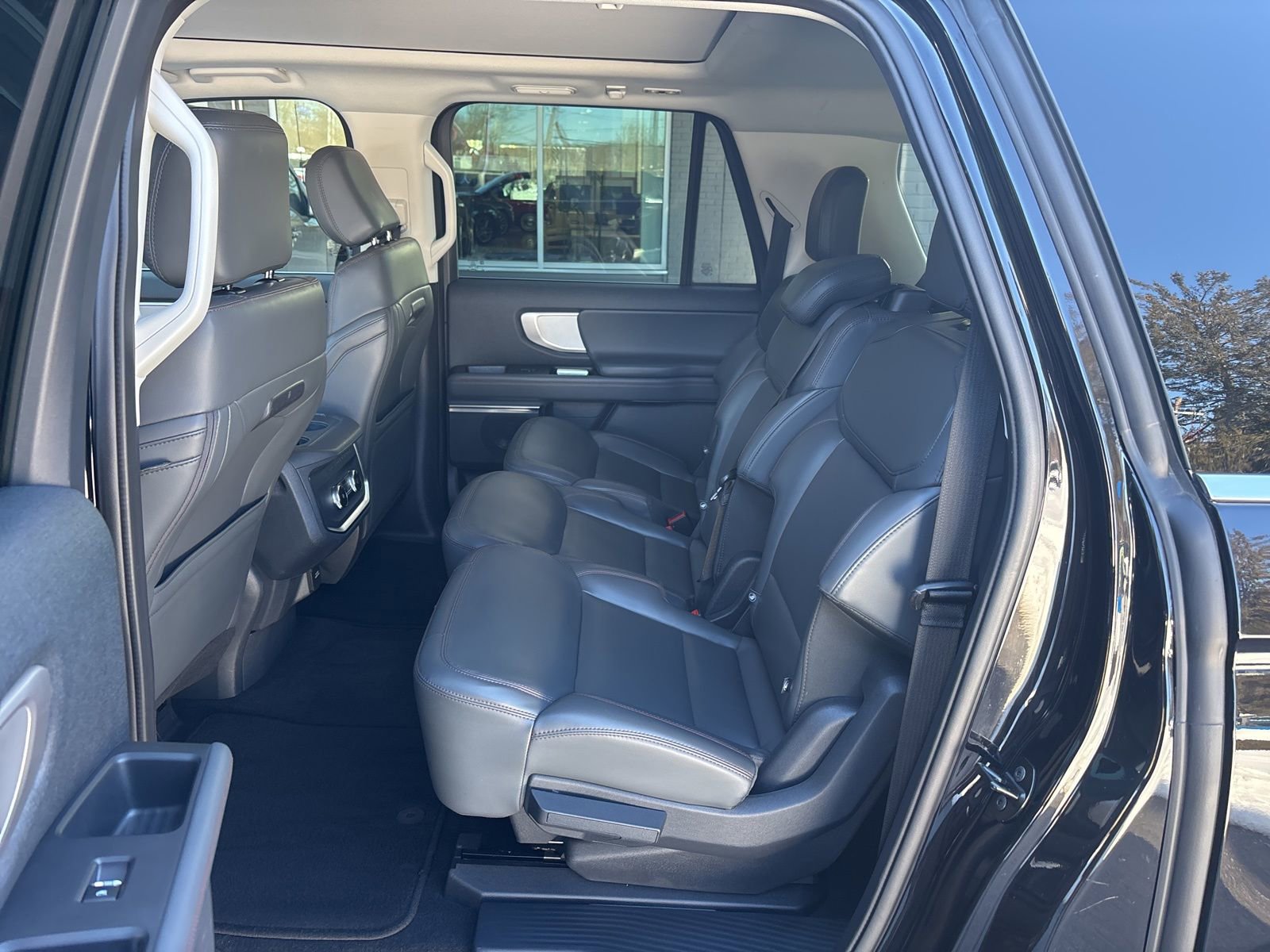 Used 2025 Ford Expedition Max Active image 40