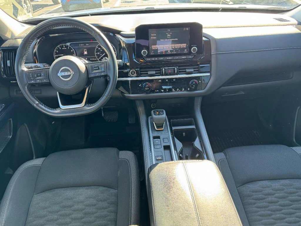 Used 2022 Nissan Pathfinder SV image 11
