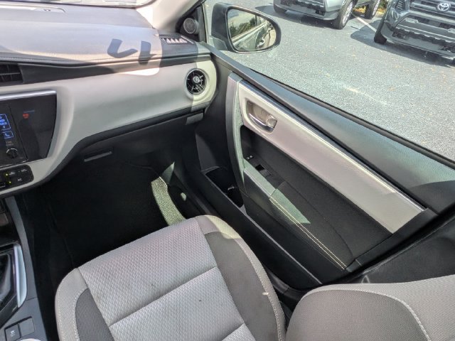 Used 2018 Toyota Corolla LE FWD image 15