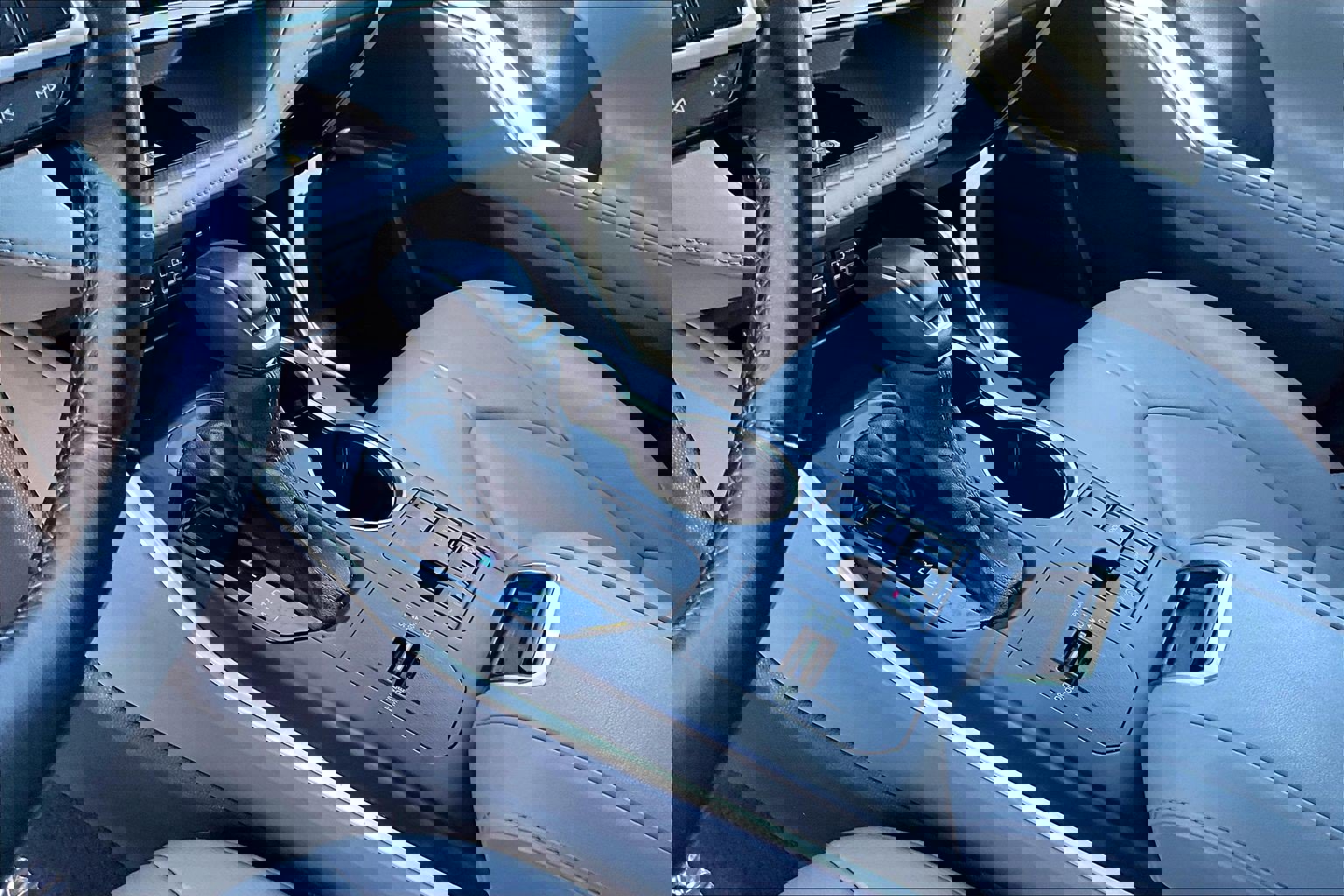 Used 2023 Toyota Highlander XLE image 16