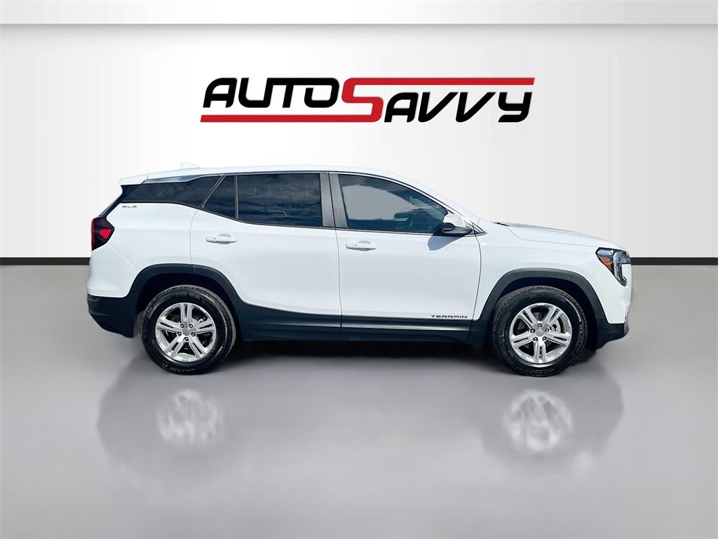 Used 2024 GMC Terrain SLE w/ LPO, Floor Liner Package image 8