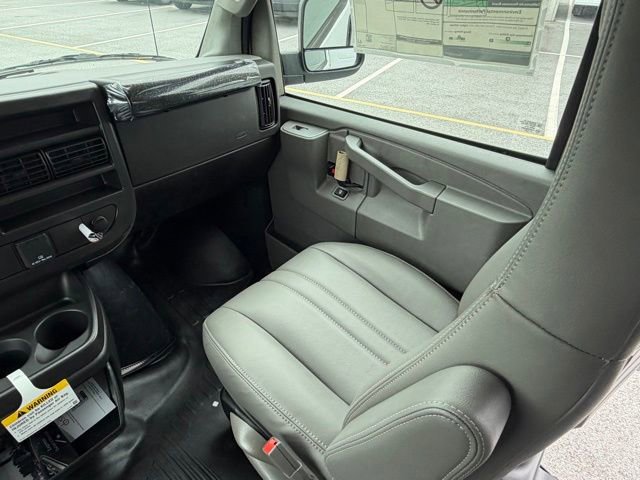 New 2026 Chevrolet Express 2500 w/ Driver Convenience Package RWD image 29