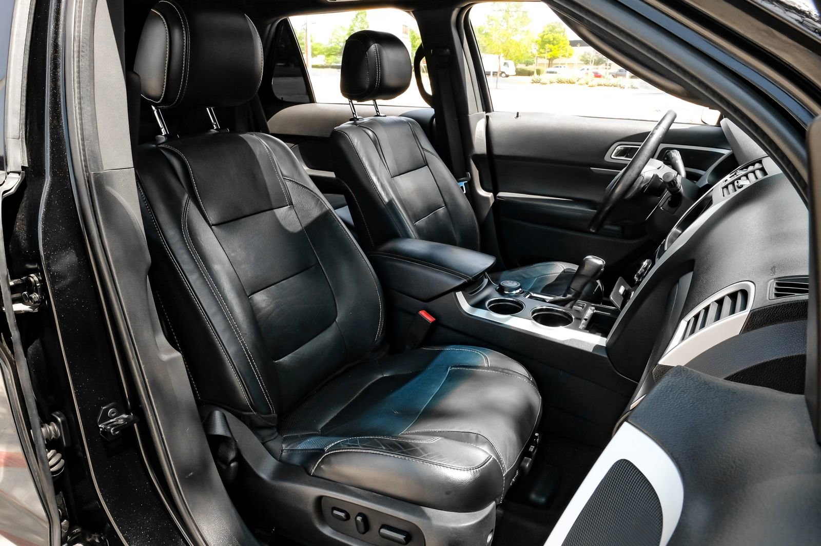 Used 2014 Ford Explorer Sport w/ Equipment Group 401A AWD/4WD image 32