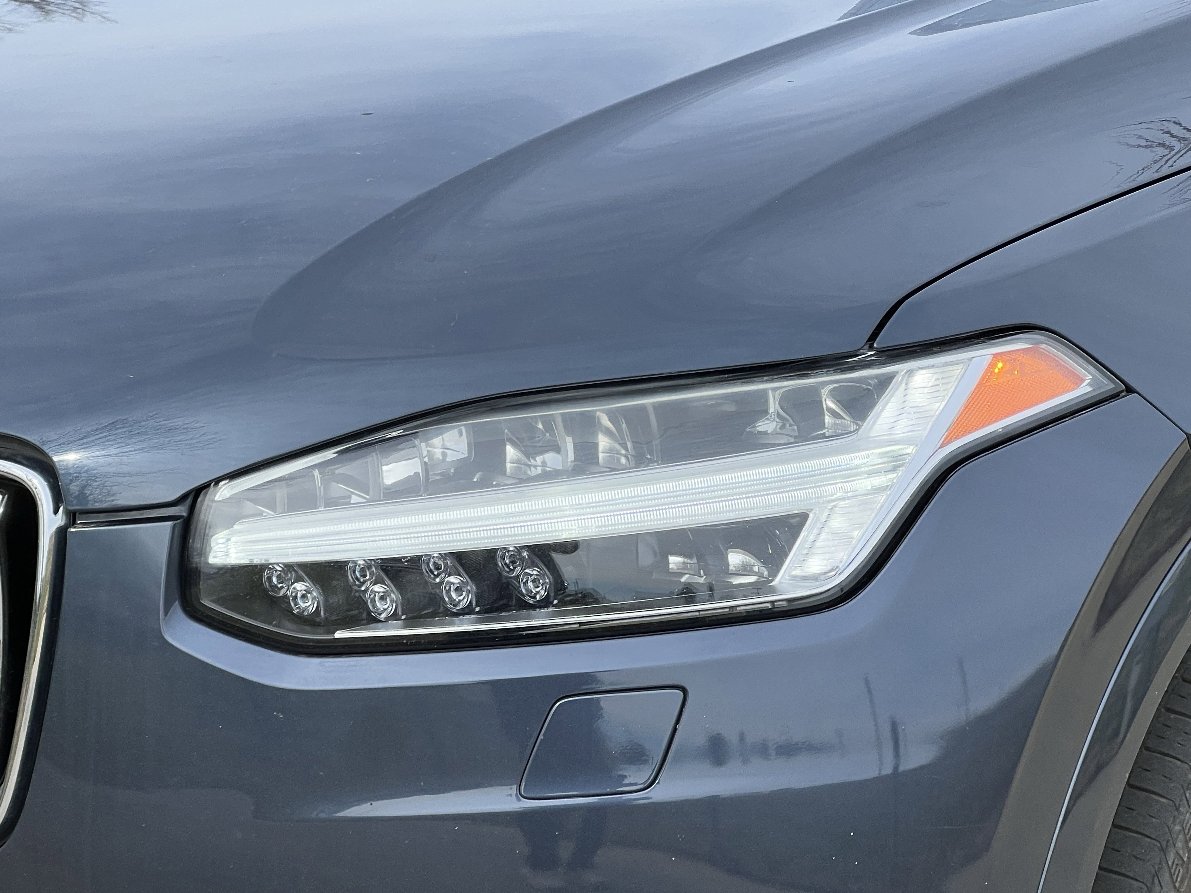 Used 2021 Volvo XC90 T6 Momentum w/ Advanced Package image 7