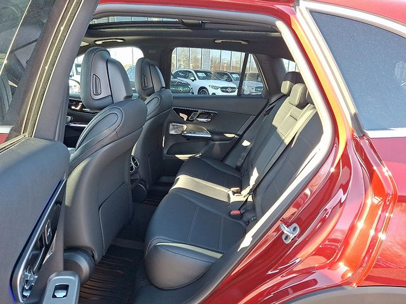 Used 2026 Mercedes-Benz GLC 300 4MATIC image 8