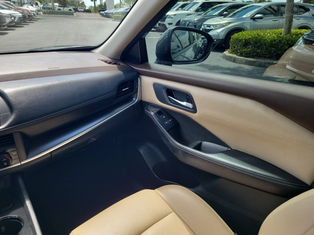 Certified 2023 Nissan Rogue SV w/ SV Premium B Package FWD image 14