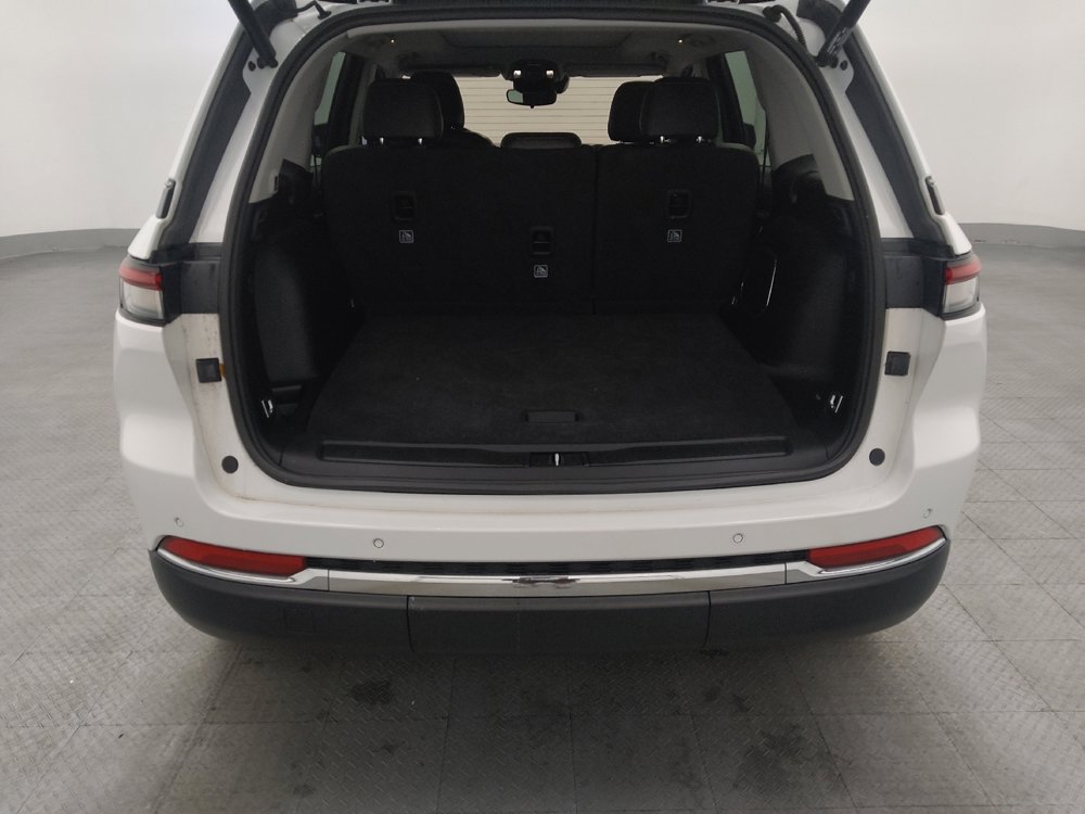 Used 2022 Jeep Grand Cherokee Limited image 29