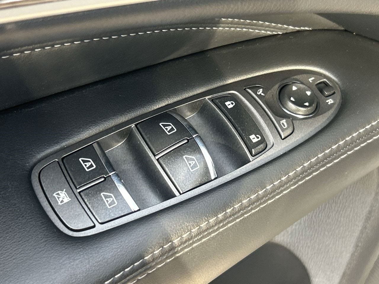 Used 2016 INFINITI QX60 FWD w/ Premium Plus Package image 17
