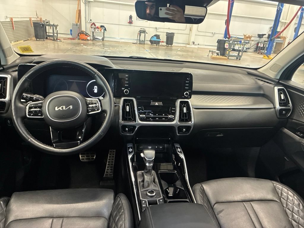 Certified 2023 Kia Sorento SX AWD/4WD image 20