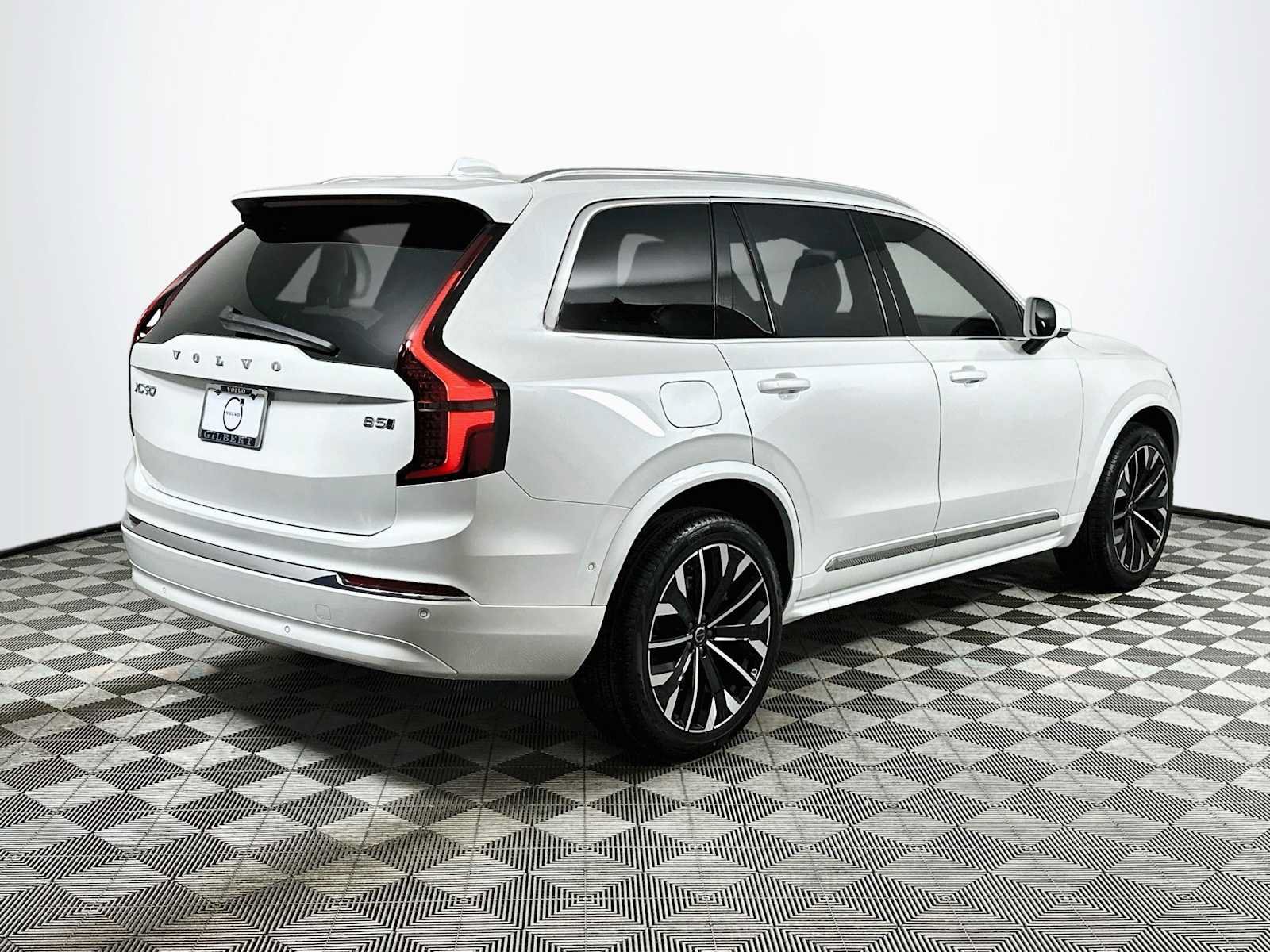 New 2026 Volvo XC90 B5 Plus w/ Protection Package AWD/4WD image 7