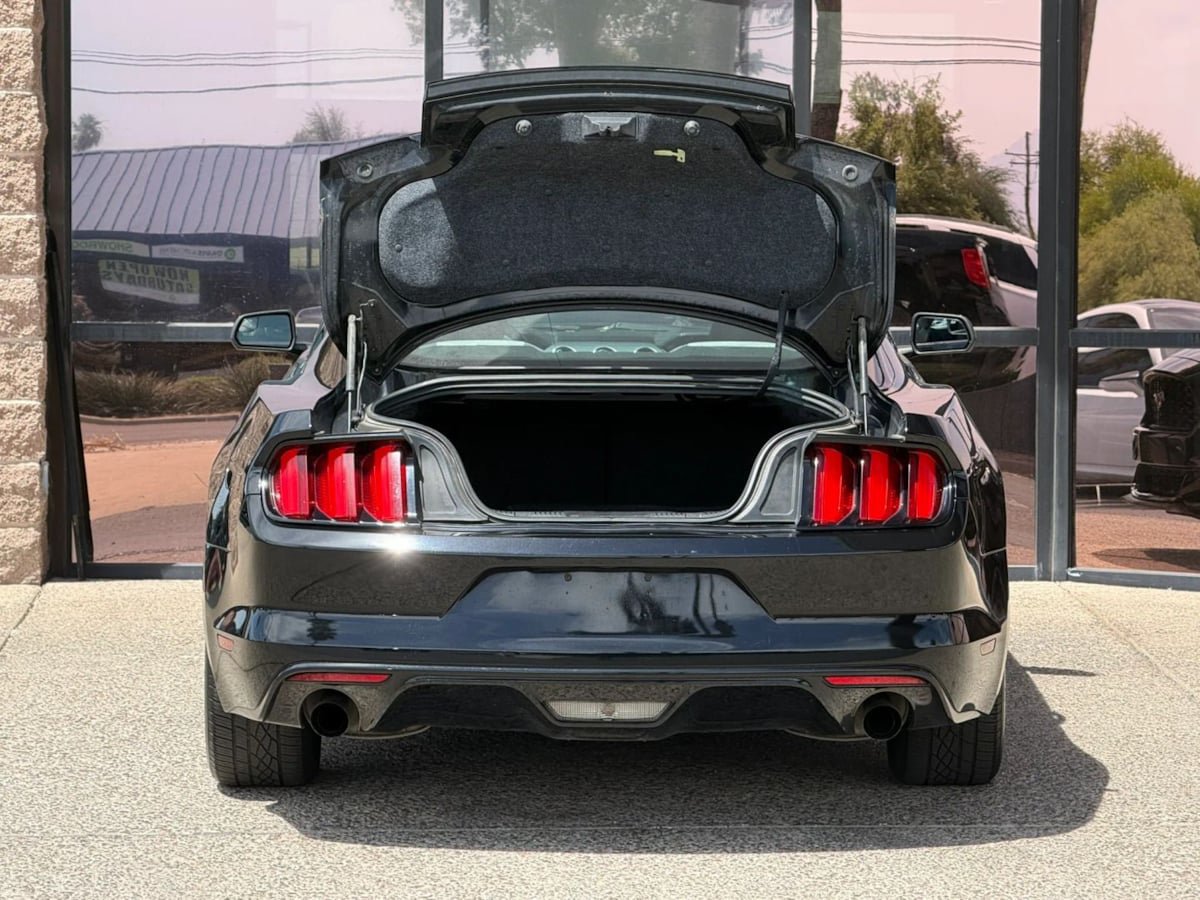 Used 2016 Ford Mustang Coupe RWD image 30