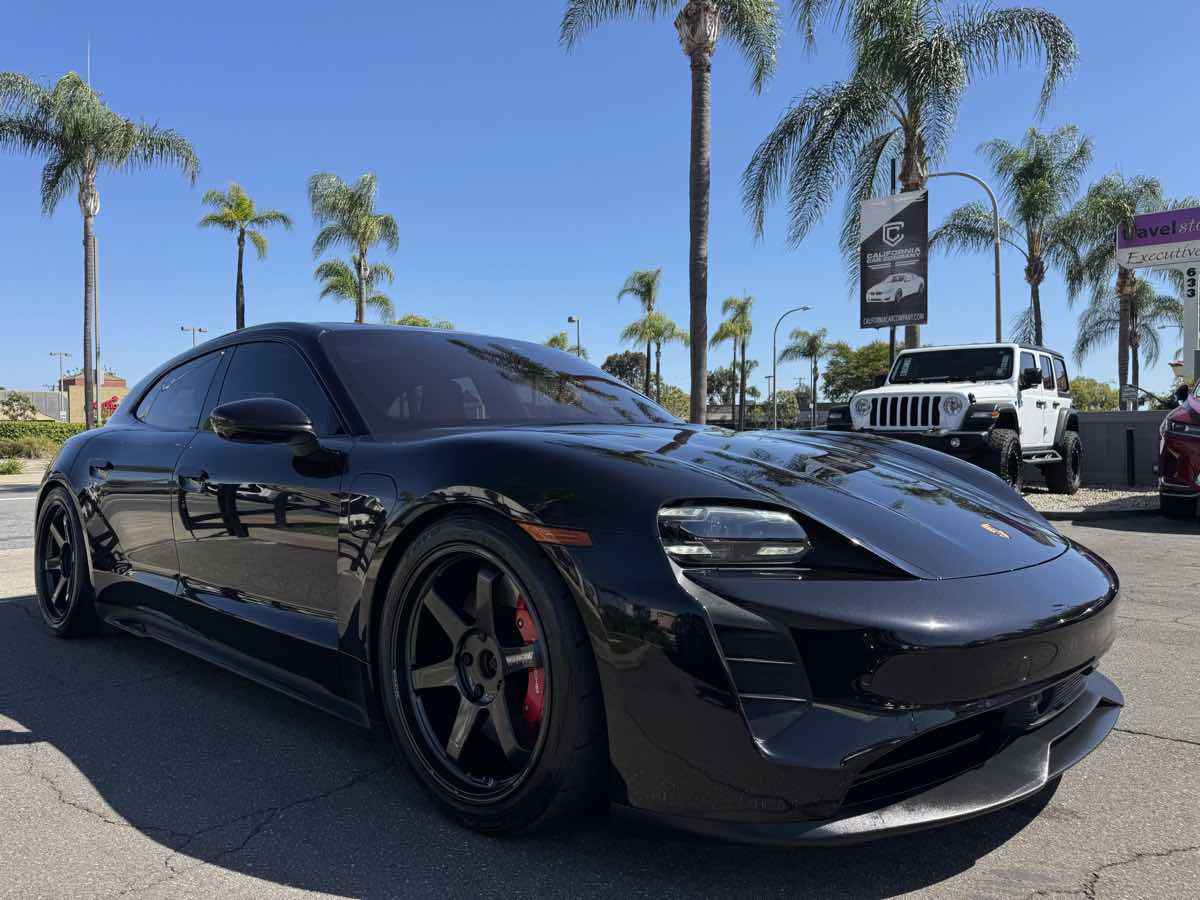 Used 2023 Porsche Taycan GTS AWD/4WD image 9