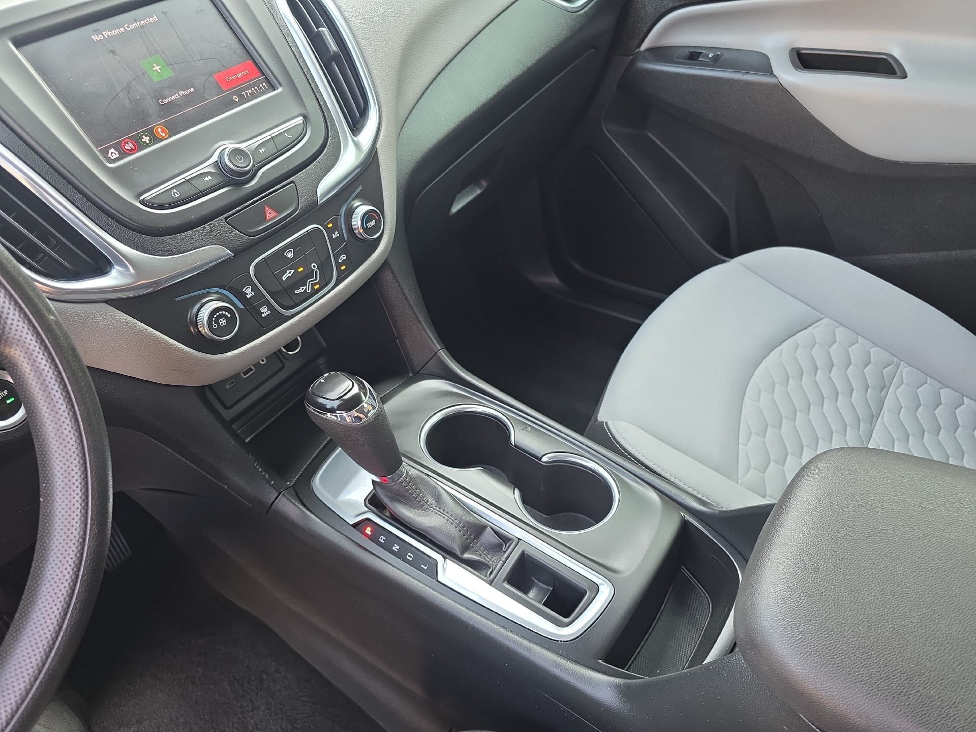 Used 2020 Chevrolet Equinox LS w/ LS Convenience Package FWD image 24
