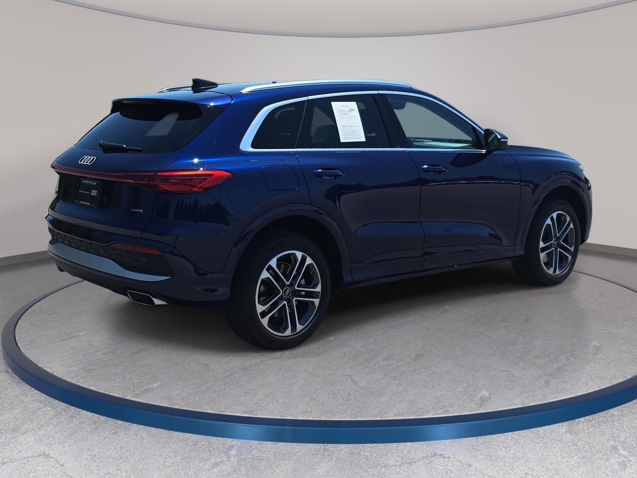 Used 2025 Audi Q5 Premium w/ Convenience Package AWD/4WD image 5