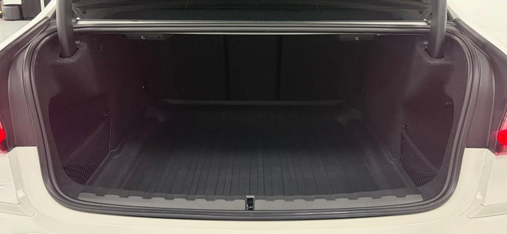 Used 2020 BMW 330i xDrive Sedan w/ M Sport Package image 28