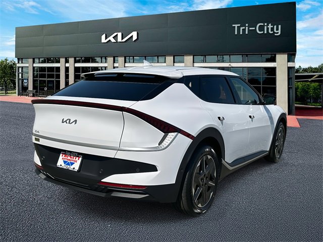 New 2025 Kia EV6 Light w/ Light LR Technology Package image 4