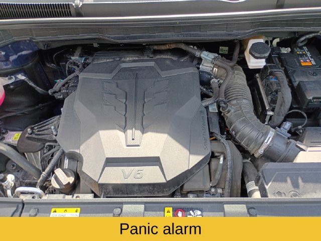 Used 2025 Kia Carnival EX FWD image 24