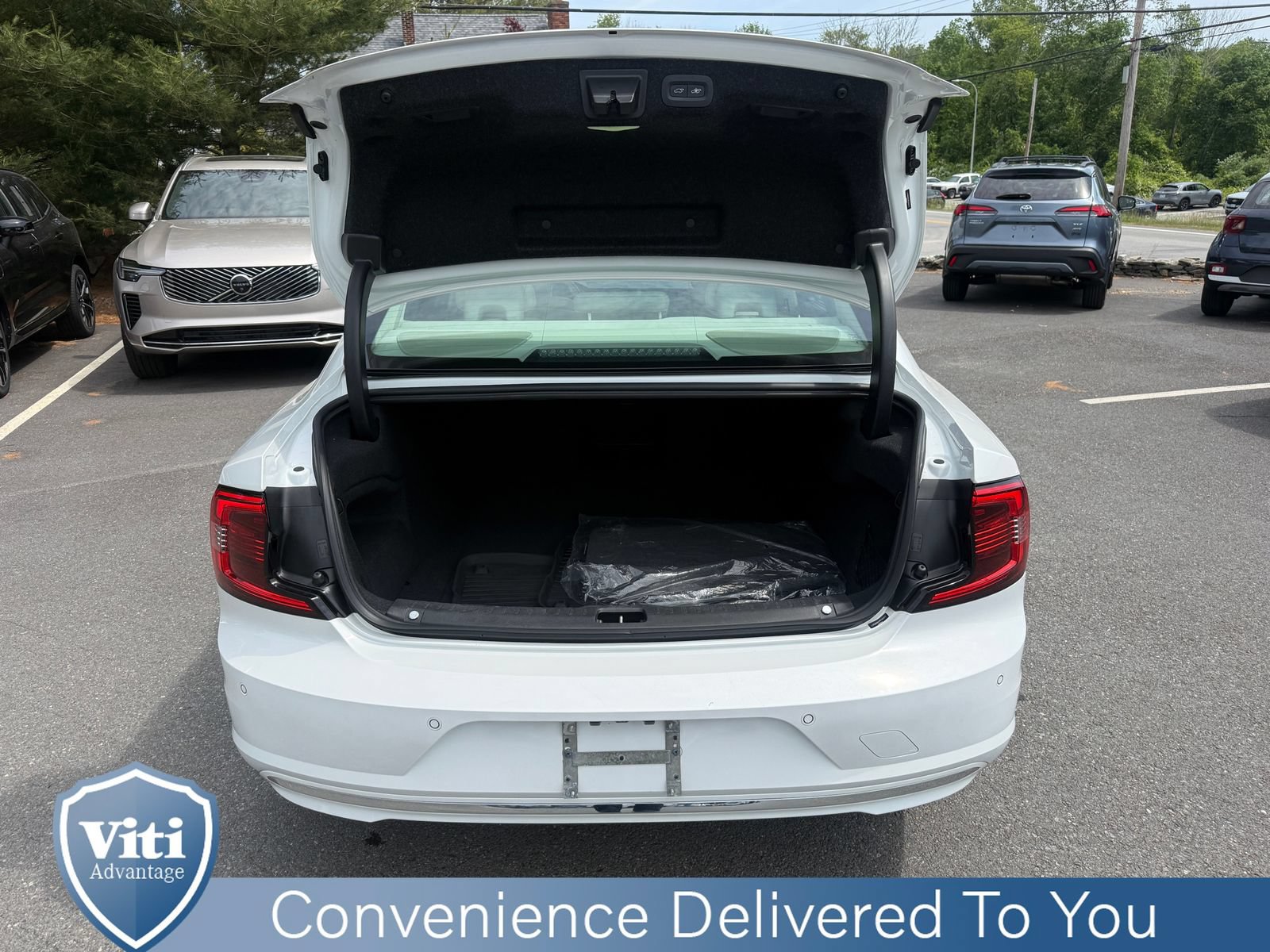 Certified 2023 Volvo S90 B6 Ultimate w/ Protection Package Premier AWD/4WD image 23
