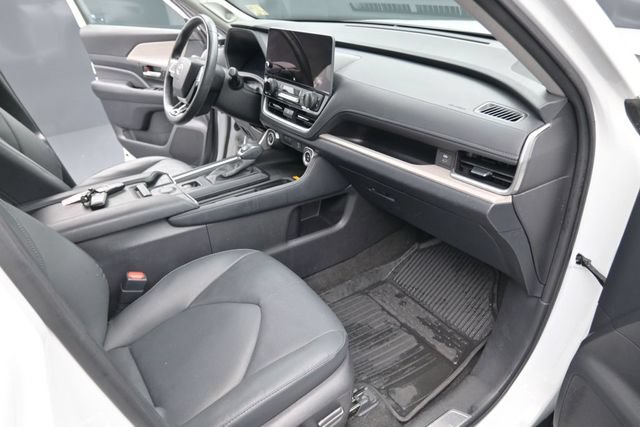 Used 2024 Toyota Grand Highlander FWD image 25